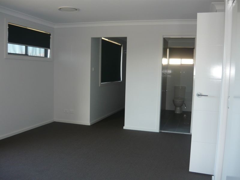 8 Dulip Close, Dalmeny NSW 2546