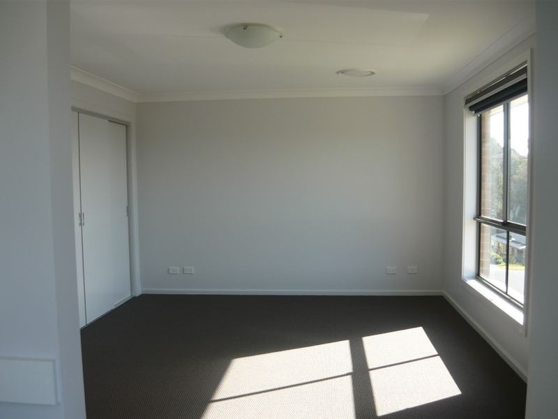 8 Dulip Close, Dalmeny NSW 2546