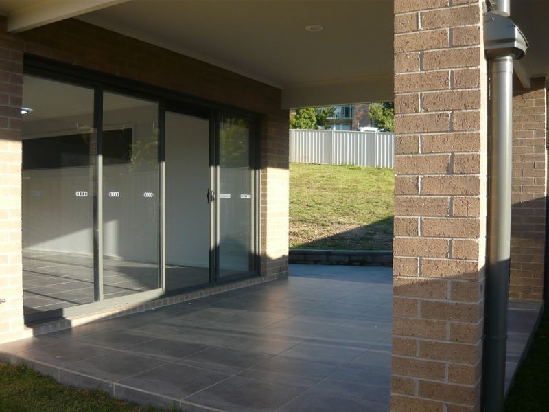 8 Dulip Close, Dalmeny NSW 2546