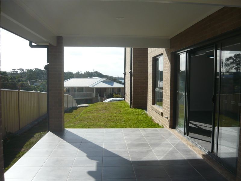 8 Dulip Close, Dalmeny NSW 2546