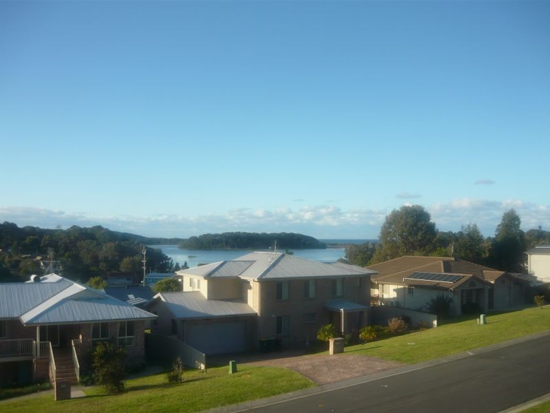 8 Dulip Close, Dalmeny NSW 2546