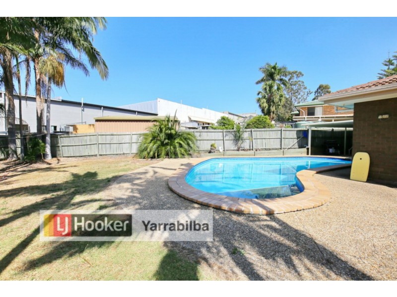 4 Vinca Street, Hillcrest QLD 4118