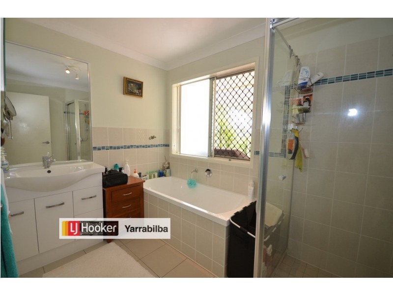 31-33 White Place, Kooralbyn QLD 4285