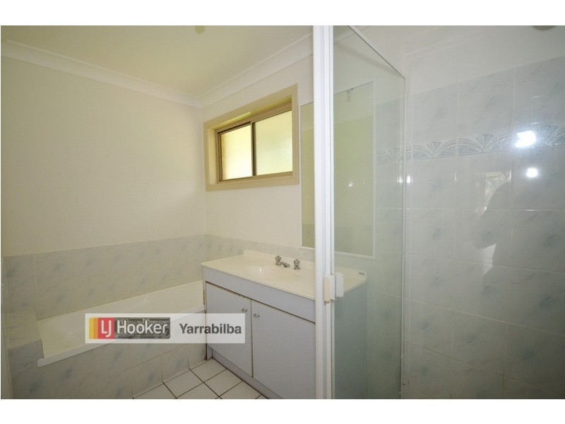 33 – 35 Scarvell Place, Kooralbyn QLD 4285