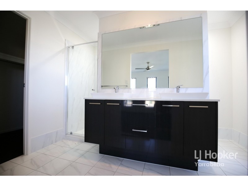 14 Paradise Street, Yarrabilba QLD 4207