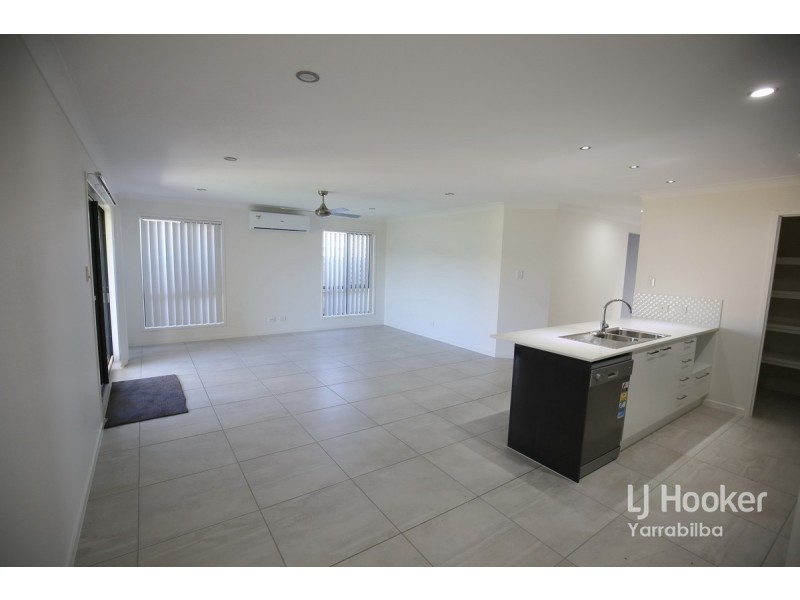 14 Paradise Street, Yarrabilba QLD 4207