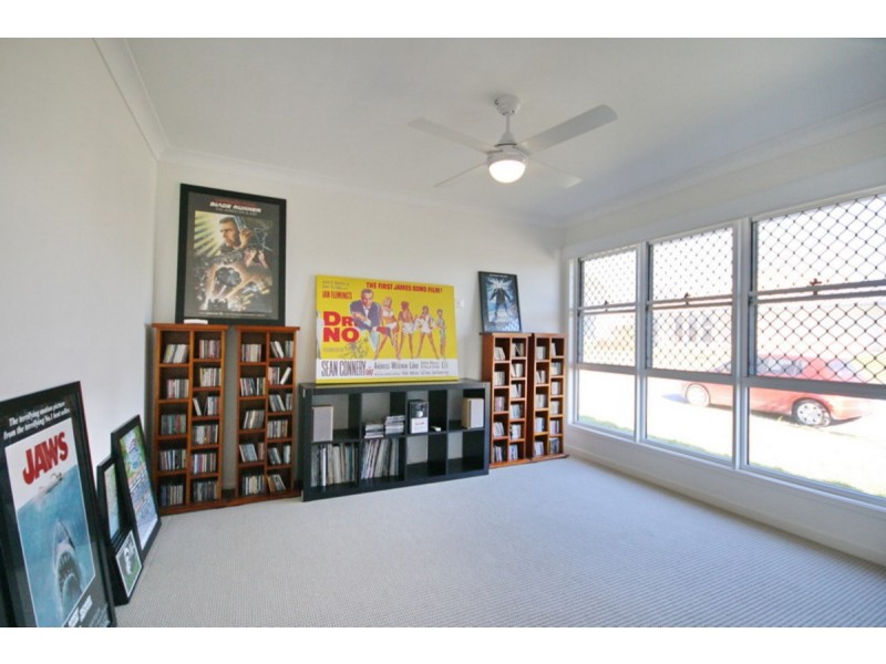 6 Sunstone Court, Logan Reserve QLD 4133