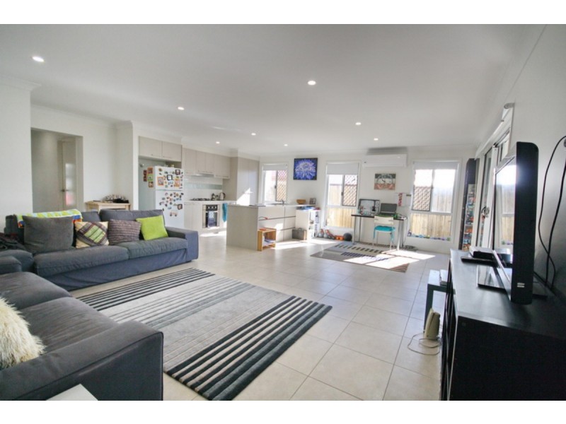 6 Sunstone Court, Logan Reserve QLD 4133