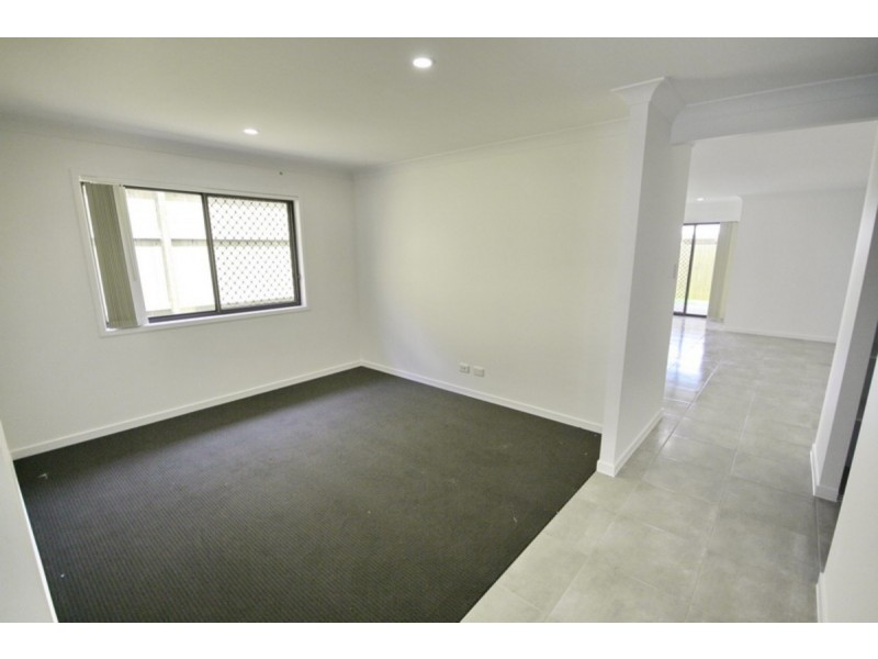 42 Rosewood Circuit, Yarrabilba QLD 4207