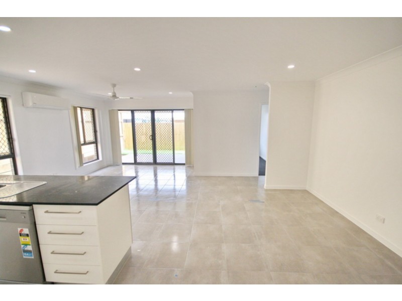 42 Rosewood Circuit, Yarrabilba QLD 4207
