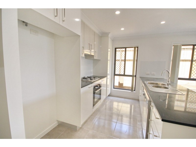 42 Rosewood Circuit, Yarrabilba QLD 4207