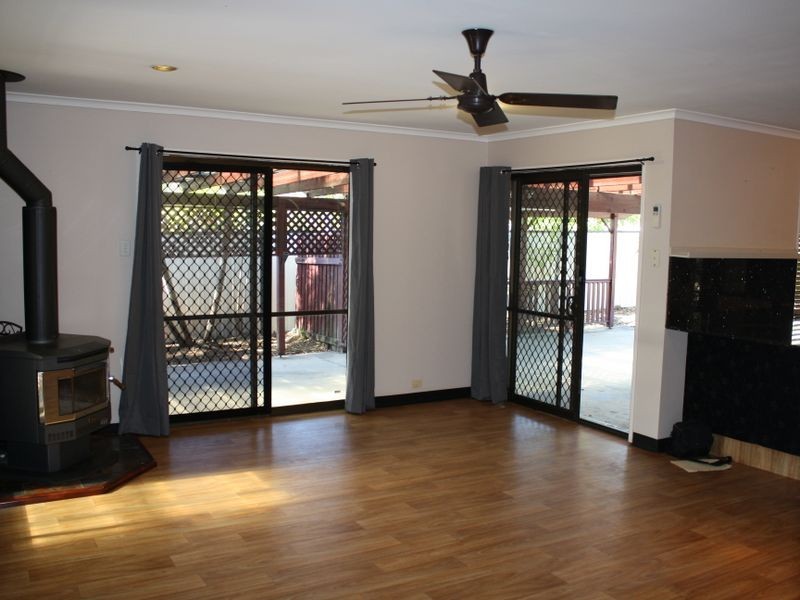 696 Browns Plains Road, Marsden QLD 4132