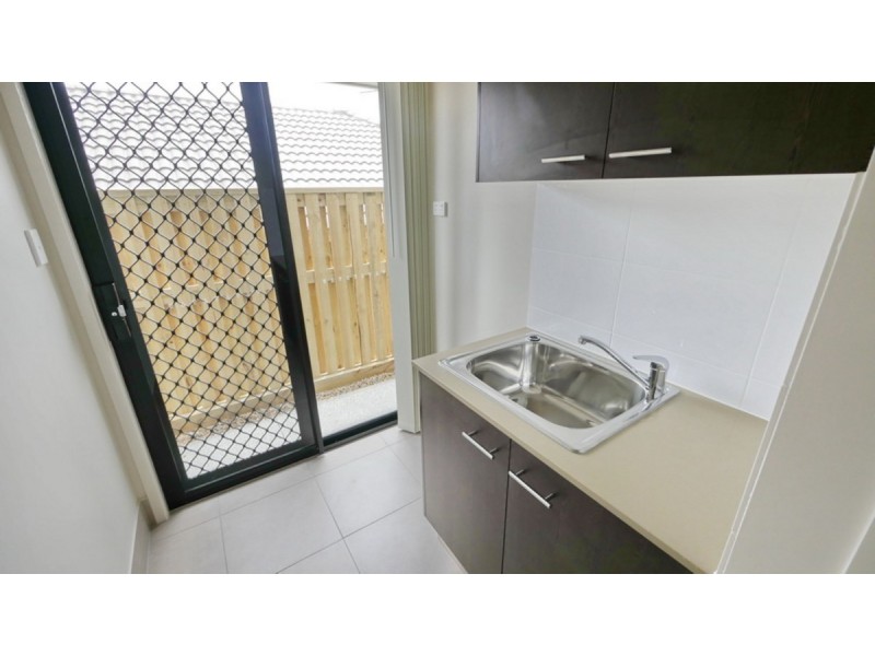 1 Napa Circuit, Holmview QLD 4207