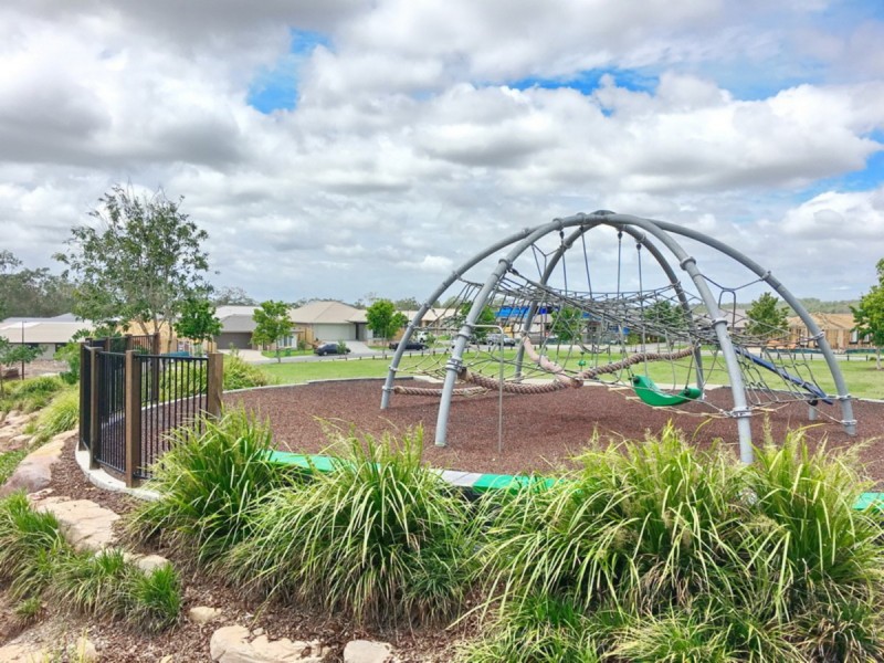 1 Napa Circuit, Holmview QLD 4207
