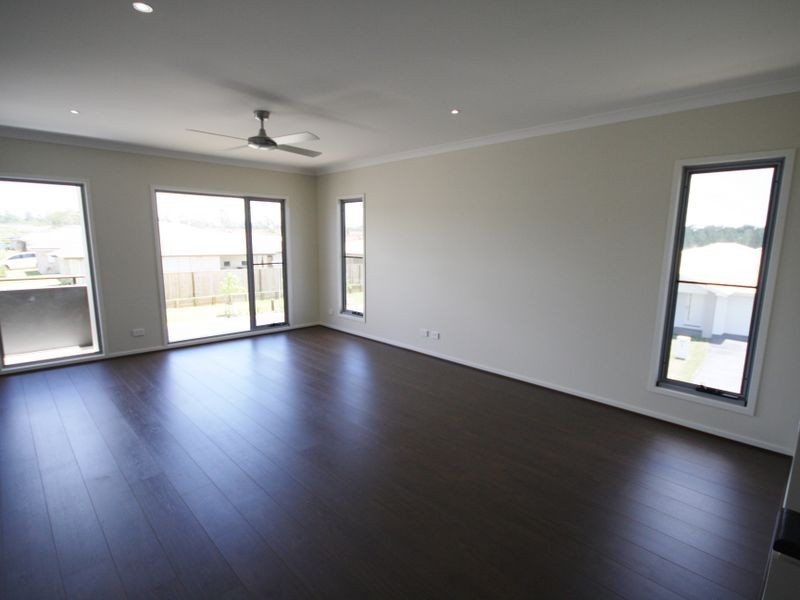 27 Summerview Avenue, Yarrabilba QLD 4207