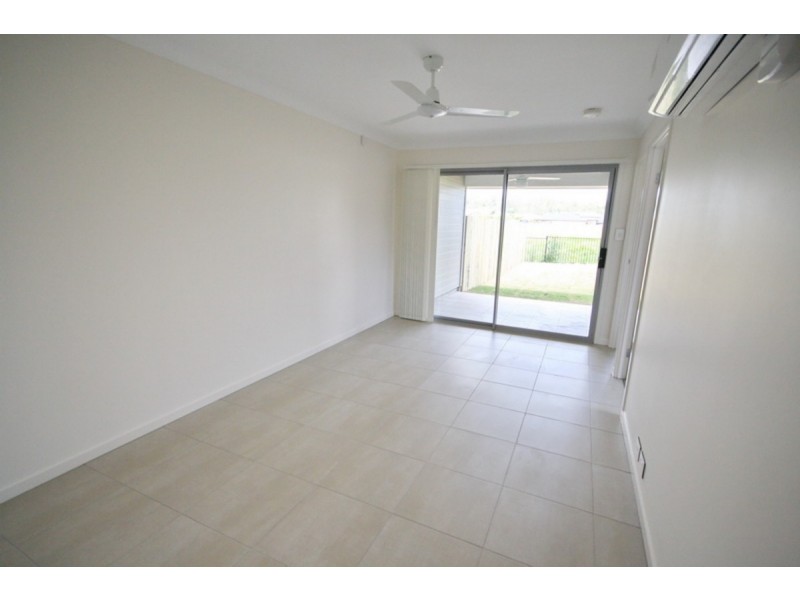 2/12 Lockyer Place, Crestmead QLD 4132