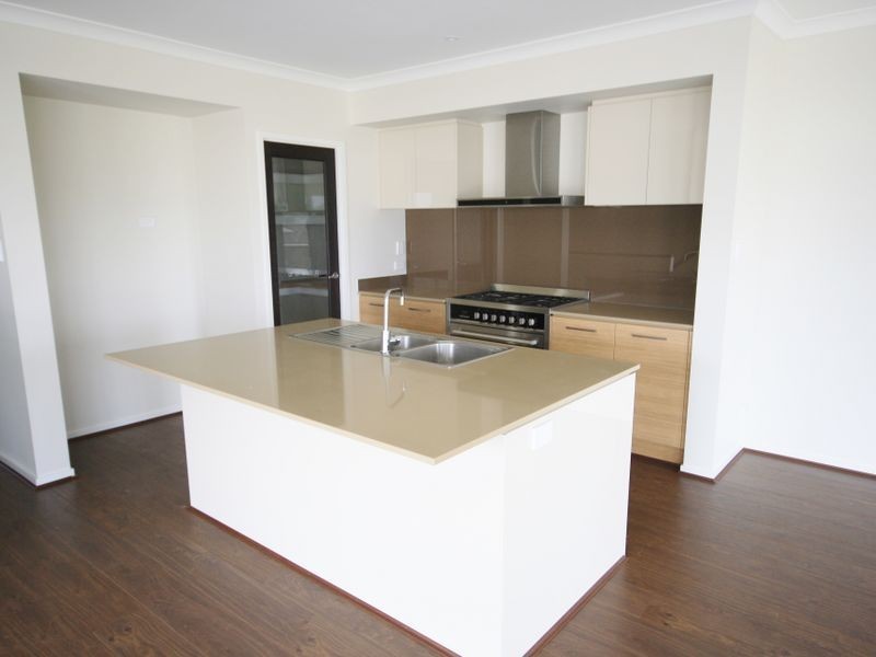 12 Peak Lane, Yarrabilba QLD 4207