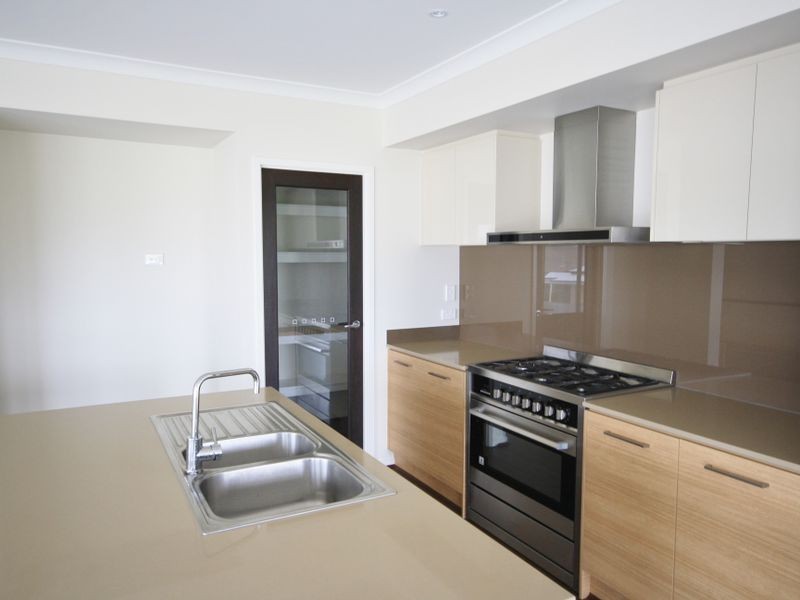 12 Peak Lane, Yarrabilba QLD 4207