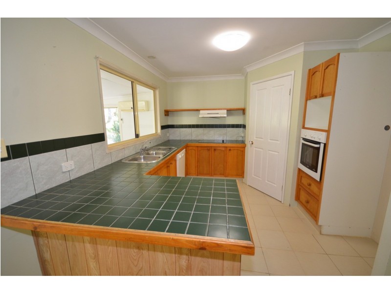 29 Smales Close, Kooralbyn QLD 4285