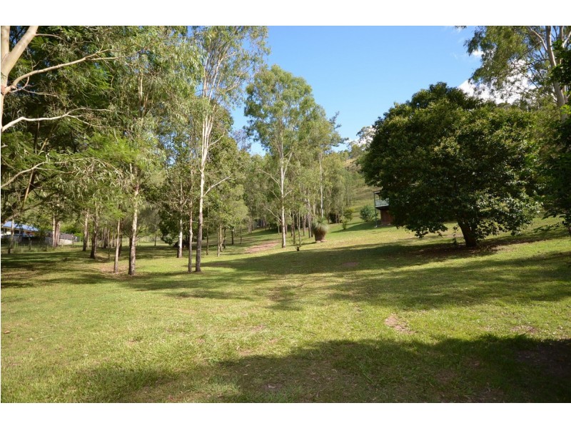 29 Smales Close, Kooralbyn QLD 4285