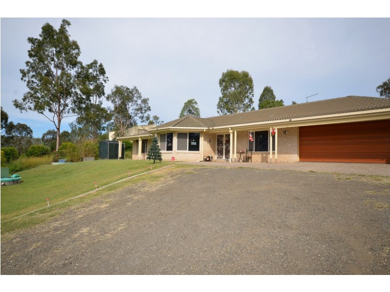 42-46 Hinchcliffe Drive, Kooralbyn QLD 4285