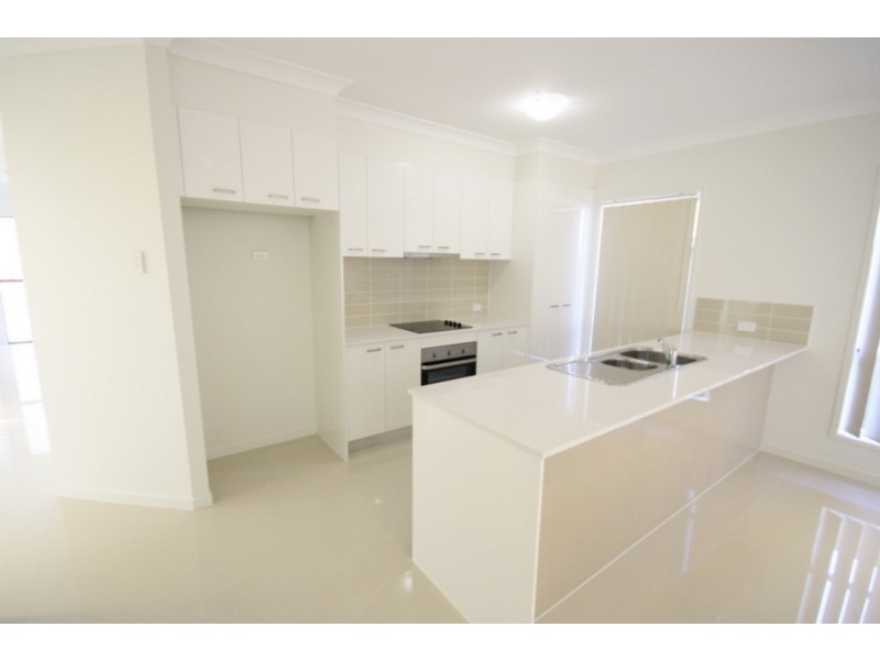 11 Tallwoods Circuit, Yarrabilba QLD 4207