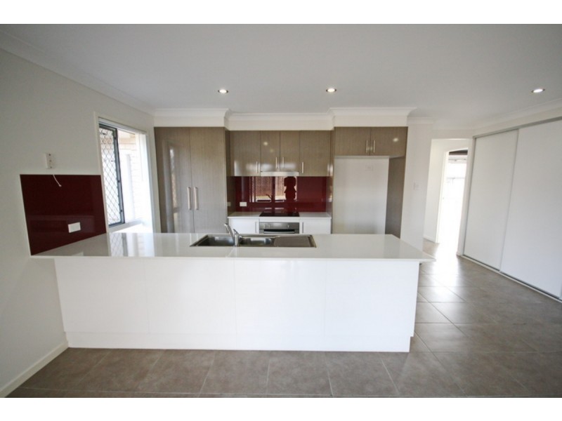 27 Treeline Circuit, Yarrabilba QLD 4207