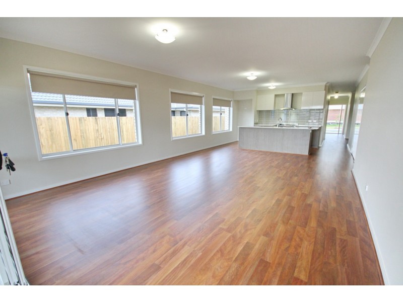 47 Tallwoods Circuit, Yarrabilba QLD 4207