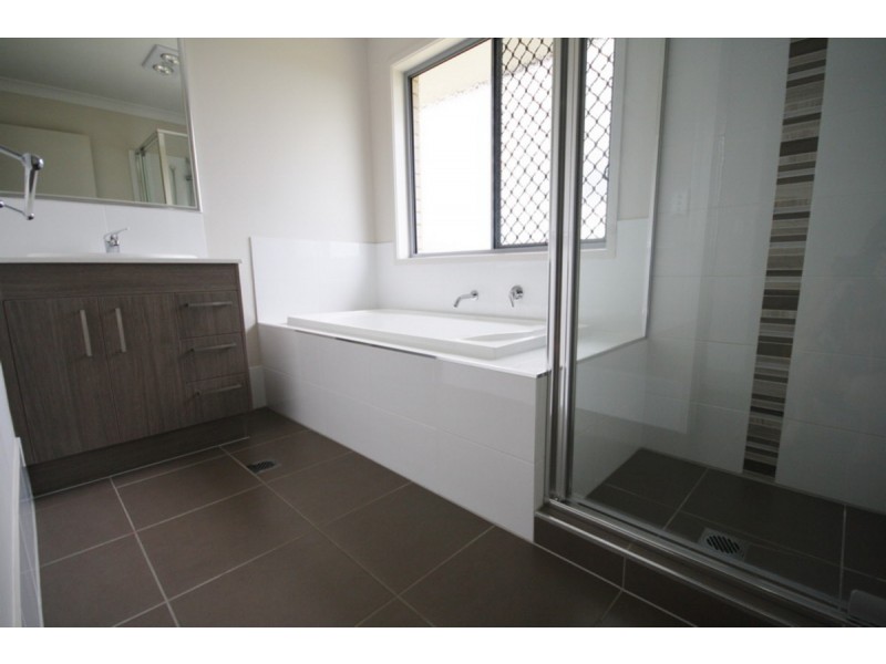 2 Potts Street, Logan Village QLD 4207