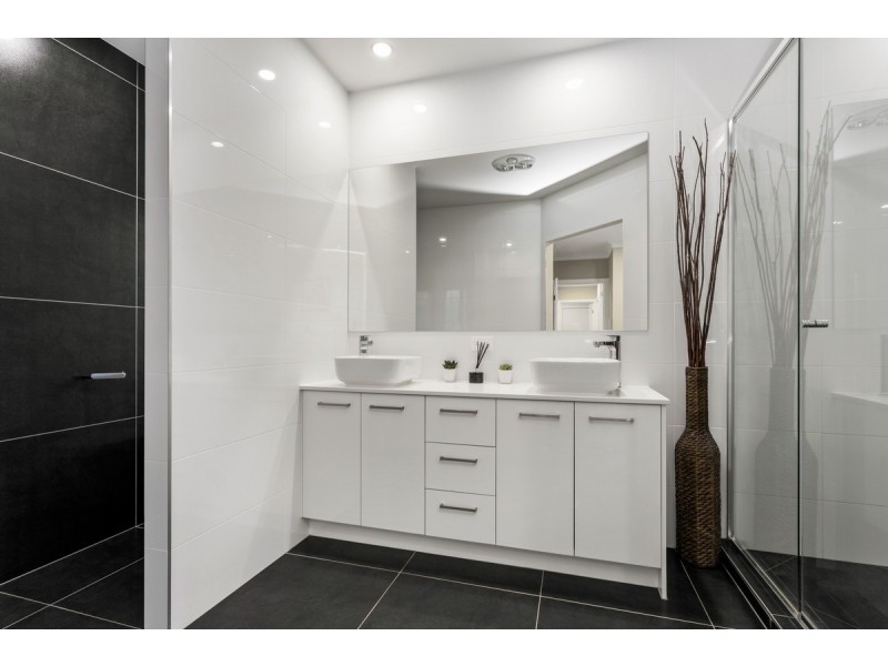16 Bright Street, Yarrabilba QLD 4207