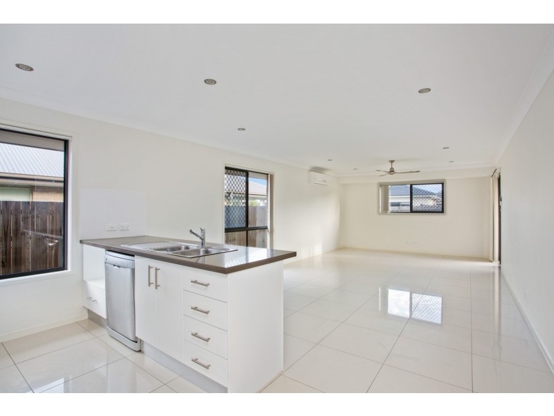 39 Pinehill Street, Yarrabilba QLD 4207