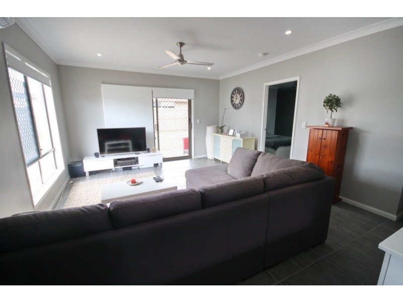 33 Seawest Street, Yarrabilba QLD 4207