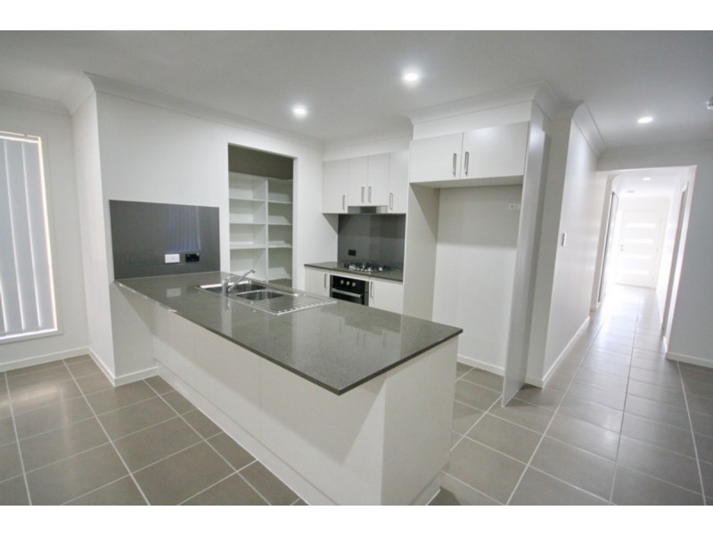 69 Daybreak Street, Yarrabilba QLD 4207