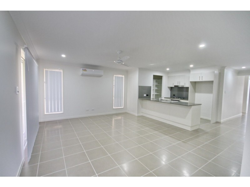 69 Daybreak Street, Yarrabilba QLD 4207