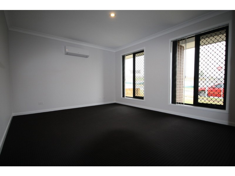 11 Howard Street, Yarrabilba QLD 4207