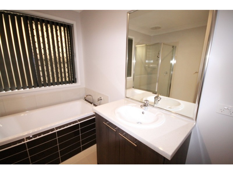 11 Howard Street, Yarrabilba QLD 4207