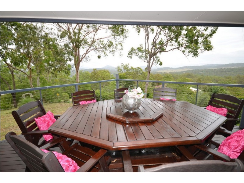 53 White Place, Kooralbyn QLD 4285