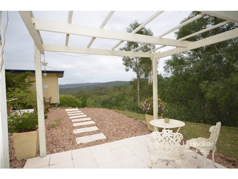 53 White Place, Kooralbyn QLD 4285