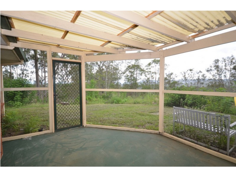 11 Charles Close, Kooralbyn QLD 4285