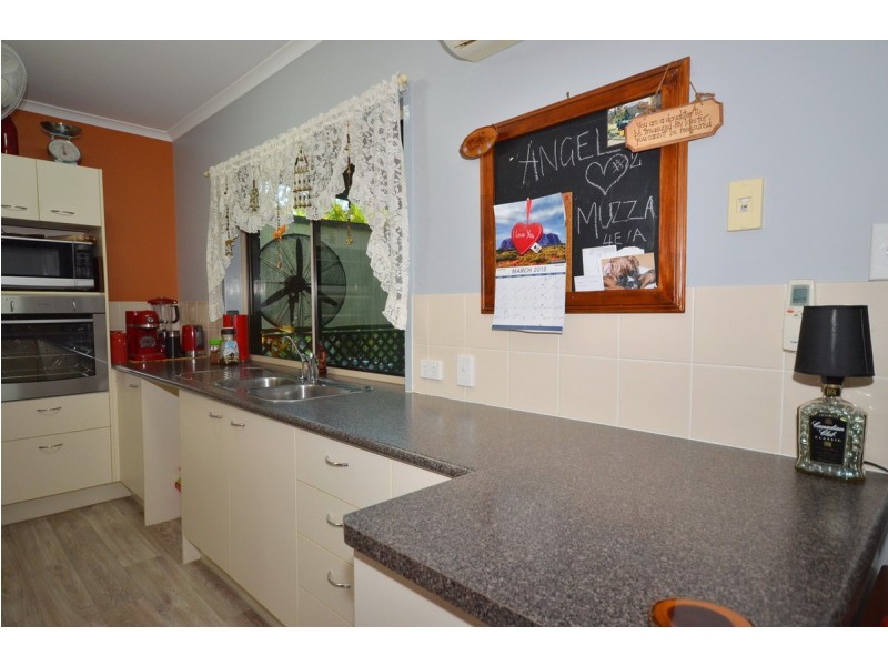 110-112 Scarvell Place, Kooralbyn QLD 4285