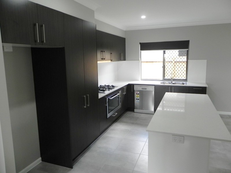 225 Darlington Drive, Yarrabilba QLD 4207