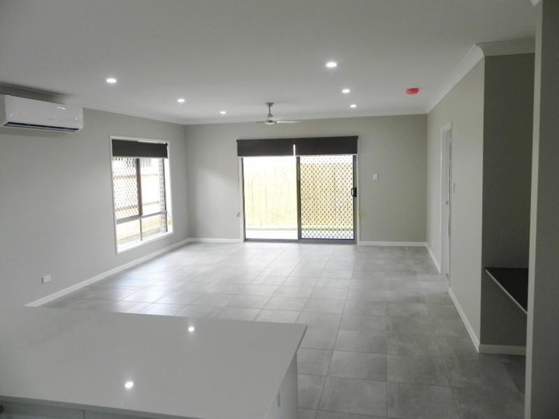 225 Darlington Drive, Yarrabilba QLD 4207