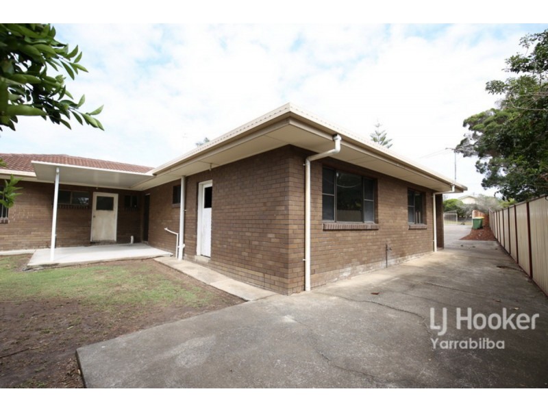 4 Vinca Street, Hillcrest QLD 4118