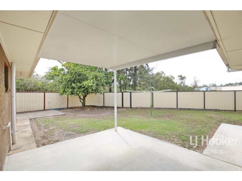 4 Vinca Street, Hillcrest QLD 4118