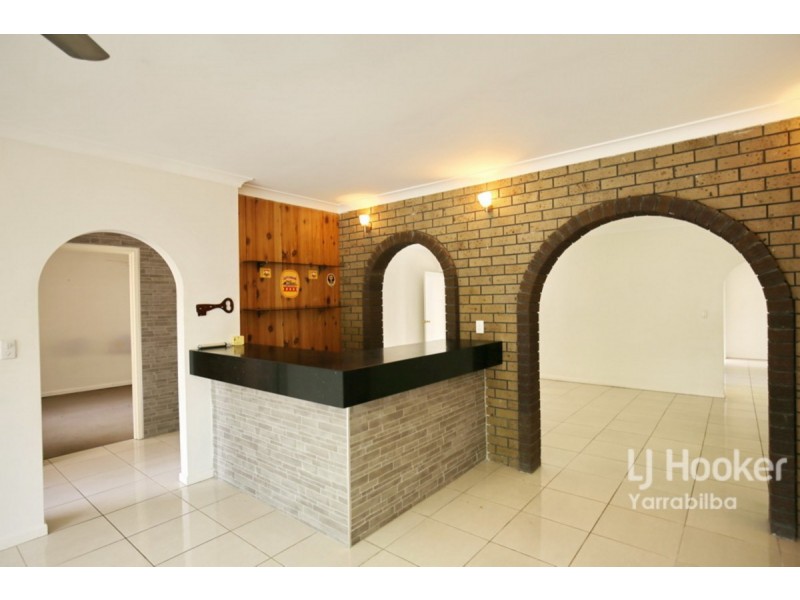 4 Vinca Street, Hillcrest QLD 4118