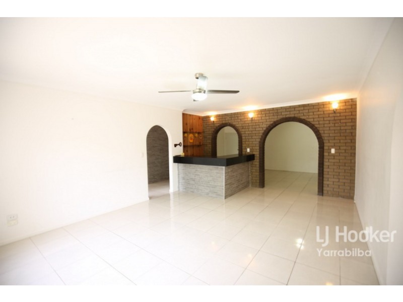 4 Vinca Street, Hillcrest QLD 4118