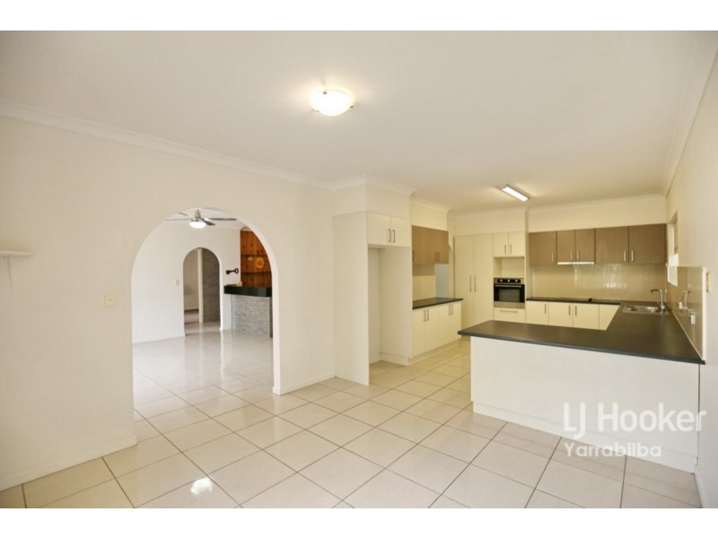4 Vinca Street, Hillcrest QLD 4118