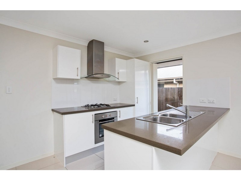 39 Pinehill Street, Yarrabilba QLD 4207