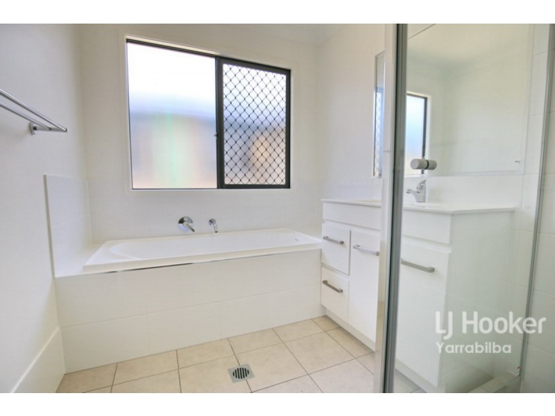 8 Hiddenvale Circuit, Yarrabilba QLD 4207