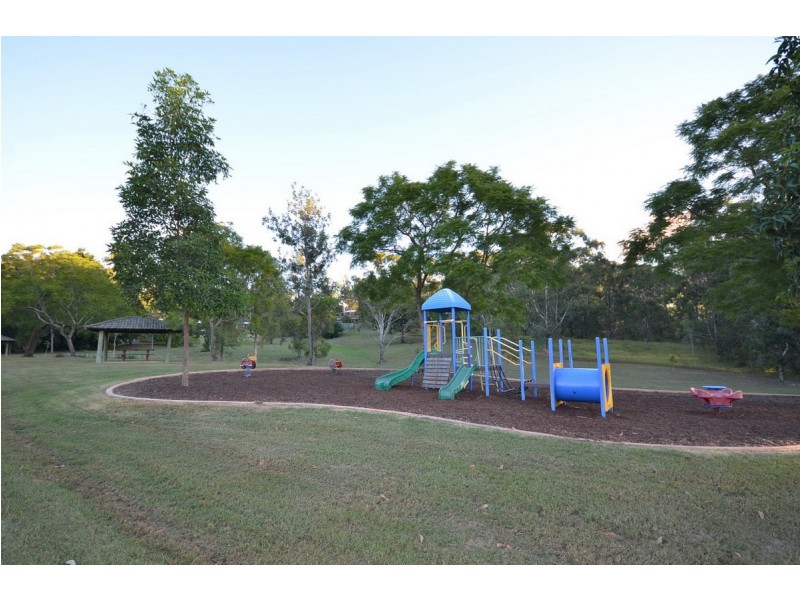 7 Lakeside Court, Beaudesert QLD 4285